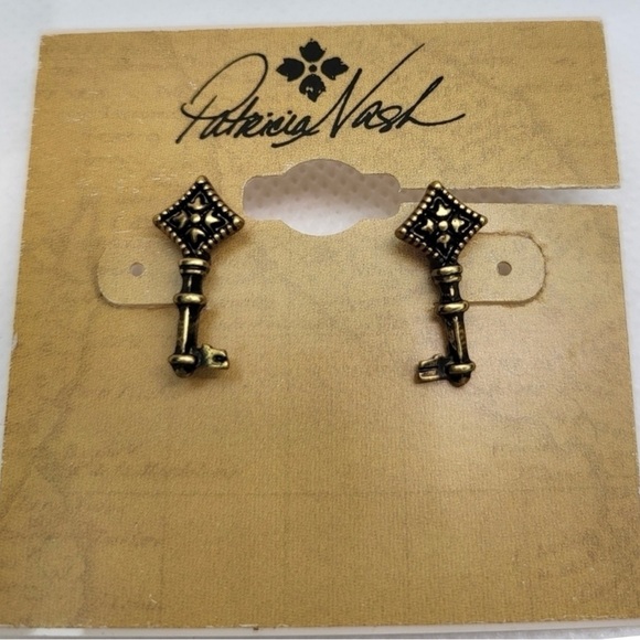 NEW Patricia Nash Gold Key Pierced Earrings - Picture 1 of 3